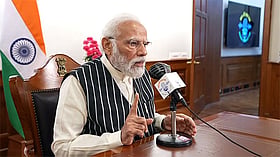 உள்நாட்டில் தயாரிக்கப்படும் பொருட்களை வாங்க வேண்டும் - பிரதமர் மோடி வேண்டுகோள்