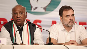 கார்கேவுக்கு அவமரியாதை; வழக்குப்பதிவு செய்ய ராகுல்காந்தி கோரிக்கை