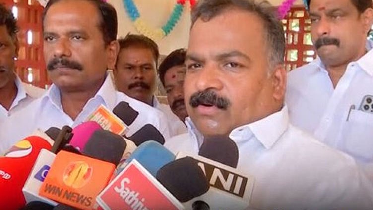 ஜோசியக்காரர்கள் பேசுவதை சீரியஸ் ஆக எடுக்க தேவையில்லை - மாணிக்கம் தாகூர்