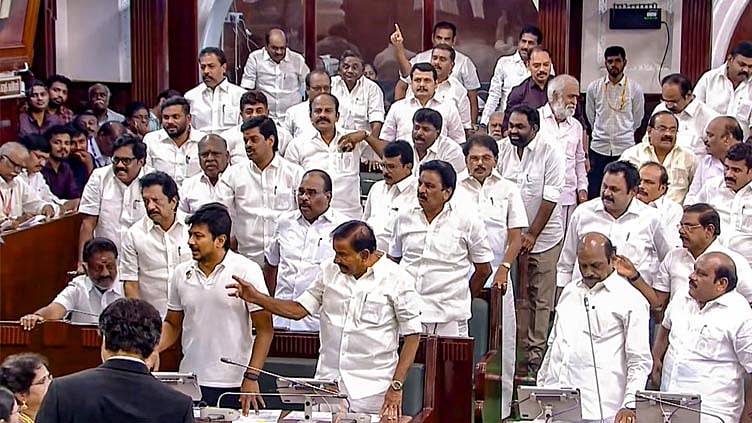 சட்டசபையில் இருந்து திமுக வெளிநடப்பு!