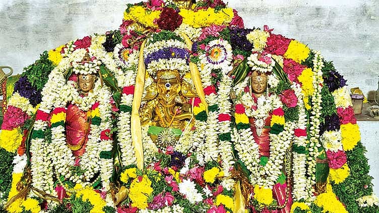 சதுர்த்தி விழா: உப்பூர் கோவிலில் விநாயகர் திருக்கல்யாணம்