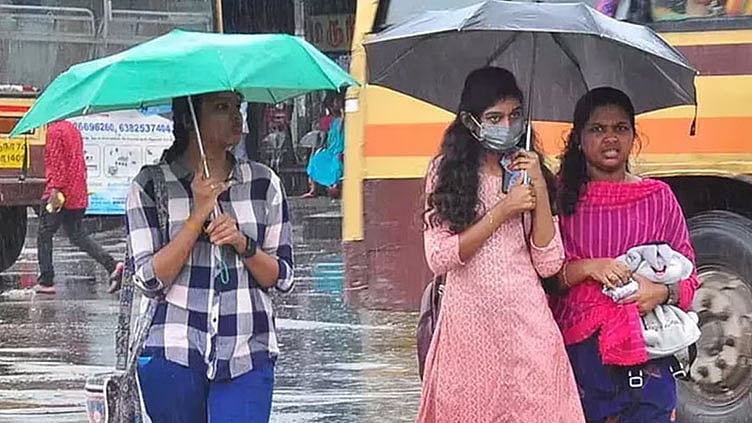 11 மாவட்டங்களில் காலை 10 மணி வரை மழைக்கு வாய்ப்பு