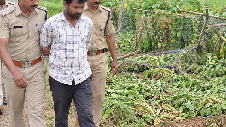 விவசாய நிலத்திற்குள் நுழைந்து பட்டியலினப் பெண்ணுக்கு கொலை மிரட்டல்... ரூ.1.30 லட்சம் பயிர் சேதம் - ஒருவர் கைது
