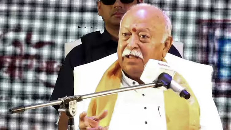 பிற வழிபாட்டு முறைகளையும் நாங்கள் மதிக்கிறோம்: மோகன் பகவத் பேச்சு