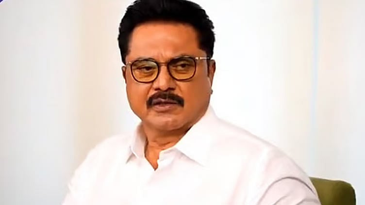 அரசியலில் இருந்து ஒதுங்கி இருக்கிறேன் - சரத்குமார் பேட்டி