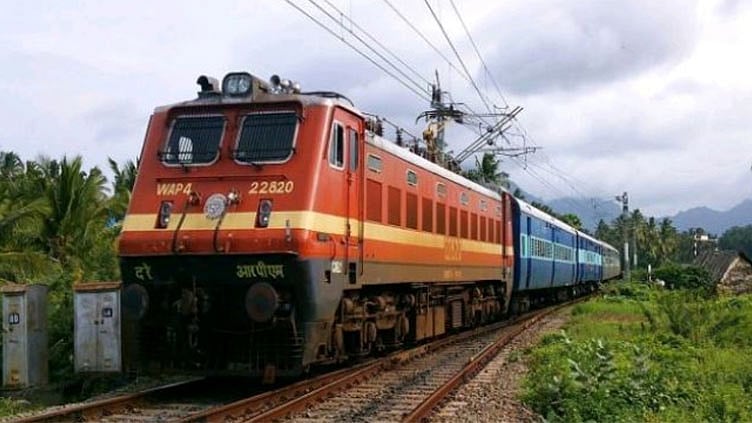 சென்னை-திருப்பதி இடையே சிறப்பு ரெயில்- தெற்கு ரெயில்வே அறிவிப்பு