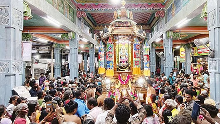 குலசை தசரா: சினிமா பிரபலங்களை அழைத்து வர தடை - கோட்டாட்சியர் உத்தரவு