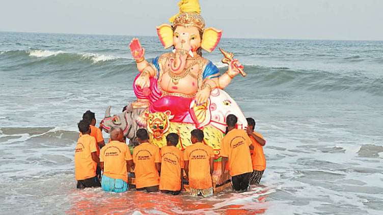 சென்னையில் இன்று விநாயகர் சிலைகள் ஊர்வலம்- 4 இடங்களில் கரைக்க ஏற்பாடு