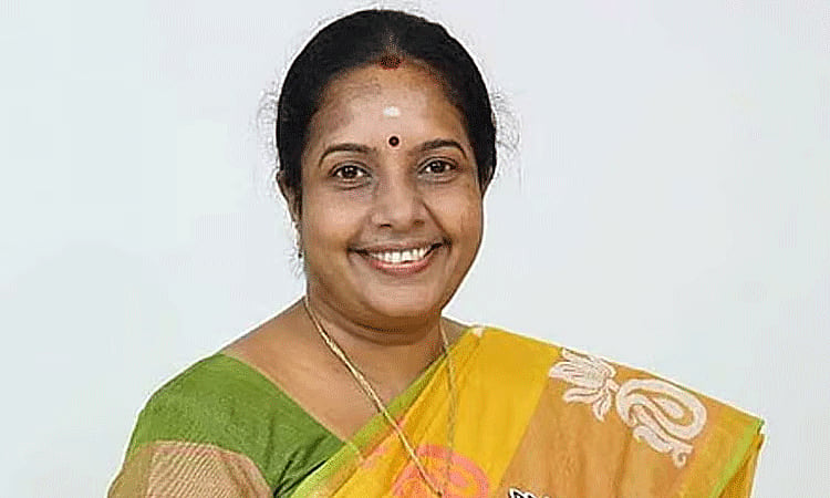 தமிழக அரசு மருத்துவமனைகளில் குறைப்பிரசவ குழந்தைகள் சுவாசிக்க உதவும் மருந்து பற்றாக்குறை: வானதி சீனிவாசன்