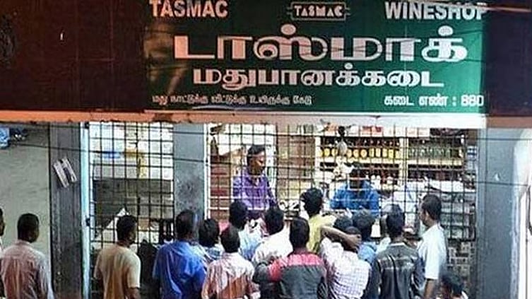 டாஸ்மாக் ஊழியர்களுக்கு ரூ.10 ஆயிரத்துக்கு மேல் சம்பள உயர்வு