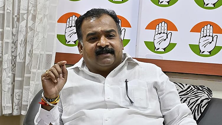 தலைமை தேர்தல் கமிஷனர் பதவி விலகக்கோரி சென்னையில் காங்கிரசார் இன்று ஆர்ப்பாட்டம்