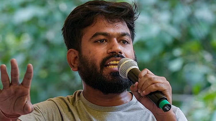 அசாமில் கரப்பான்பூச்சி ஜனதா கட்சி முக்கிய நிர்வாகி கைது - அபிஜித் தீப்கே குற்றச்சாட்டு