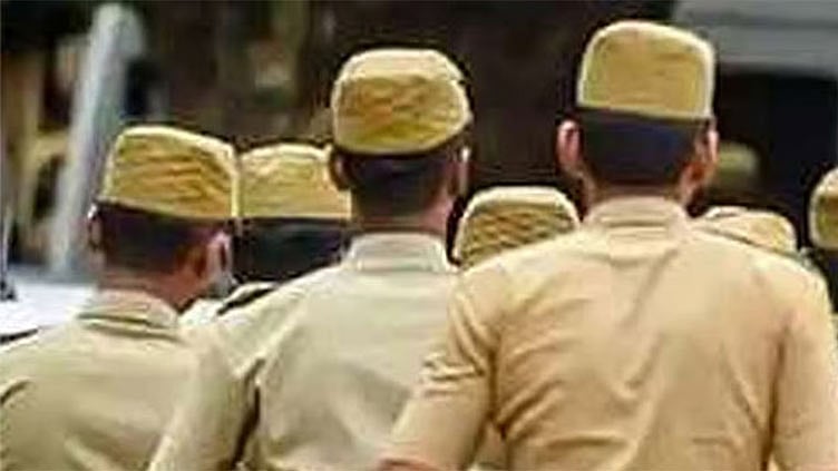கைதி தப்பியோடிய விவகாரம்: ஆயுதப்படை போலீசார் 3 பேர் பணியிடை நீக்கம்