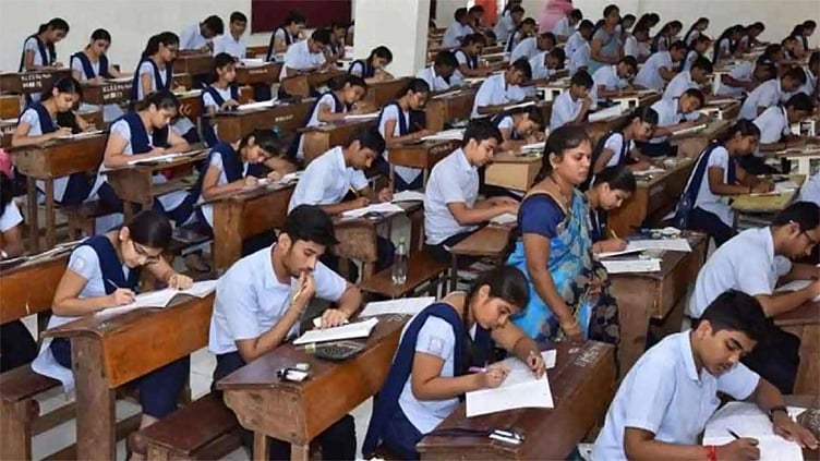 எஸ்.எஸ்.எல்.சி., பிளஸ்-2 பொதுத்தேர்வுகள் அட்டவணை: இன்று வெளியீடு