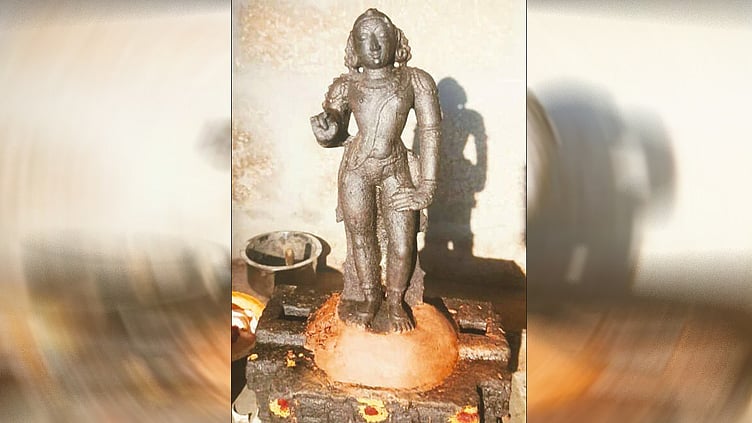 தோகைமலை முருகன் கோவிலில் 1,000 ஆண்டு பழமையான மூலவர் சிலை மீண்டும் பிரதிஷ்டை