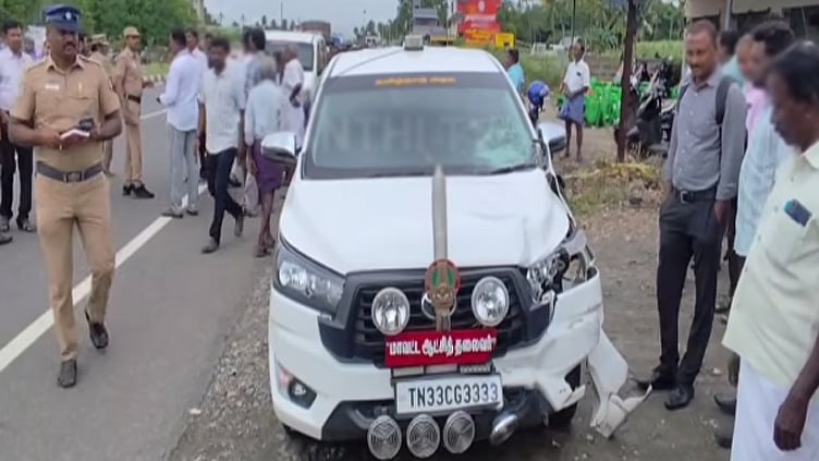 கலெக்டர் கார் மோதி விவசாயி பலி! - ஈரோட்டில் பரபரப்பு