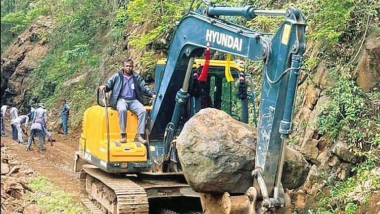 ஊட்டி மலை ரெயில் சேவை இன்று ரத்து, Ooty Hill Train Service Cancelled Today