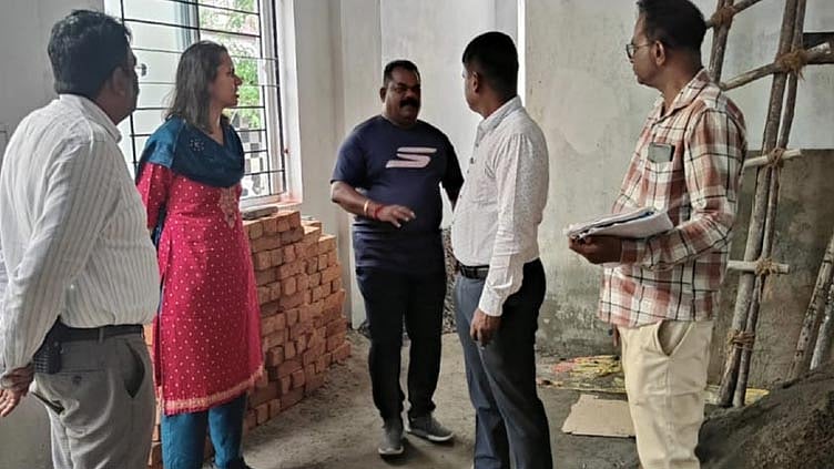 வடகிழக்குப் பருவமழை முன்னெச்சரிக்கை: சென்னை மாநகராட்சி துணை ஆணையாளர்கள் ஆய்வு