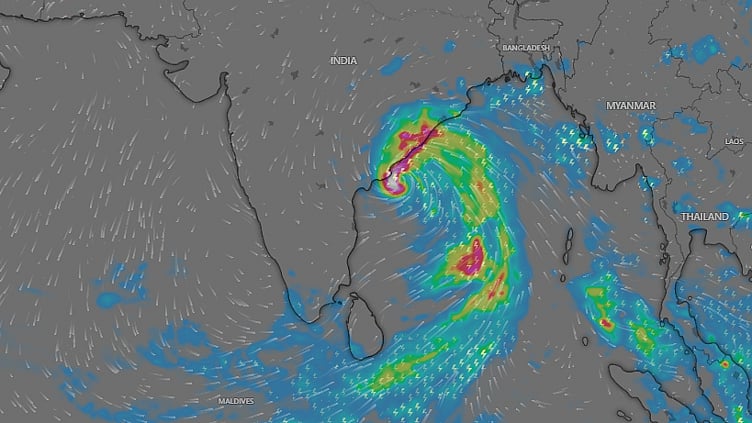 அர்னாப் புயல் கரையை கடக்கத் தொடங்கியது - வானிலை ஆய்வு மையம்
