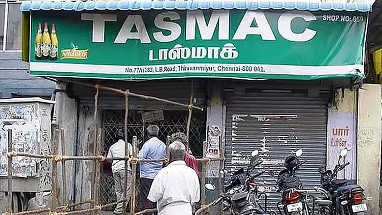 நவம்பர் 1-ந்தேதி முதல் மதுபாட்டில்கள் விலை ரூ.10 உயர்வு: டாஸ்மாக் நிர்வாகம் அறிவிப்பு