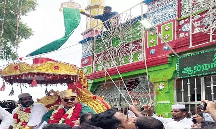 ஆத்தங்கரை பள்ளிவாசல் கந்தூரி விழா கொடியேற்றம்