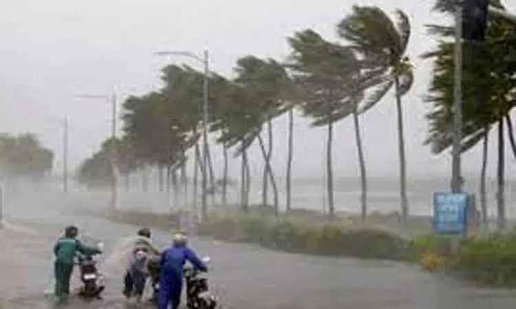 நாளை நள்ளிரவில் கரையைக் கடக்கும் 'ராமல்'புயல்: இந்திய வானிலை ஆய்வு மையம்