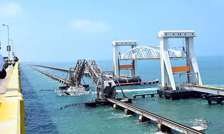 பணிகள் முடிந்து தயார் நிலை: பாம்பன் புதிய ரெயில் பாலம் திறப்பு விழா ...