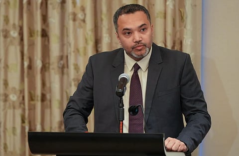 PMO spokesman Mahdi Amin spoke today at a briefing at the Shangri-La Hotel in Dalian, China.