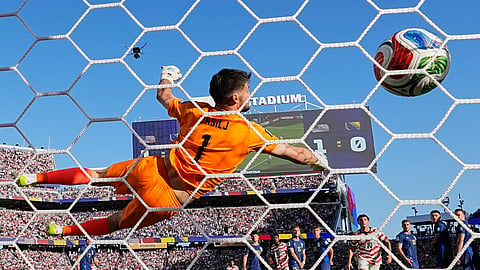 United States' Malik Tillman (17) scores their second goal from a free kick during the World Cup round of 32 match between the United States and Bosnia in Santa Clara on Wednesday