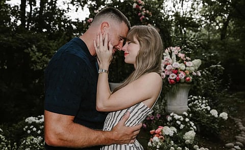 American singer-songwriter Taylor Swift announces her engagement to her NFL star boyfriend, Travis Kelce. 