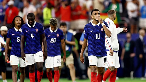 France fail World Cup Spanish test in spectacular fashion