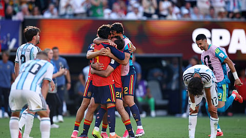 Spain silence Argentina to win second World Cup
