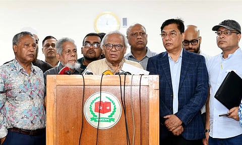 A BNP delegation led by Senior Joint Secretary General Ruhul Kabir Rizvi handed over the income-expenditure (audit report) statement to Election Commission Senior Secretary Akhter Ahmed at the EC Secretariat in Agargaon.