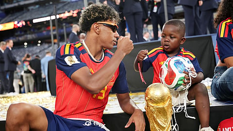 Lamine Yamal with his brother Keyne after the final