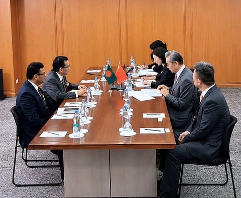Meeting between Bangladesh delegation and China delegation in Manila 