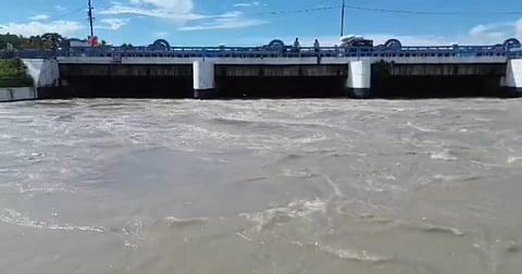 Rising waters in Teesta spark flood fears in Lalmonirhat
