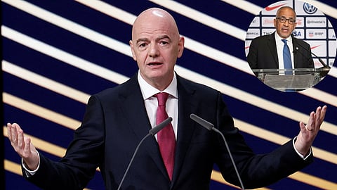FIFA president Gianni Infantino (L), his senior advisor Carlos Cordeiro