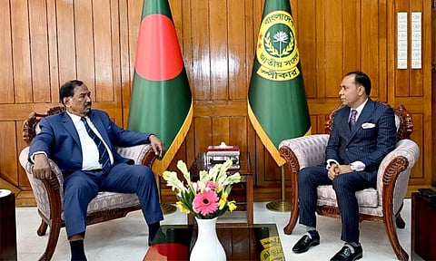 Deputy Speaker of the Jatiya Sangsad, Barrister Kayser Kamal, met with the Speaker of the Jatiya Sangsad, Hafiz Uddin Ahmad, Bir Bikrom.