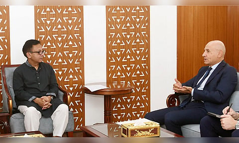 Italian Ambassador to Bangladesh Antonio Alessandro meets with Commerce Minister Khandakar Abdul Muktadir at the Ministry of Commerce on Wednesday.