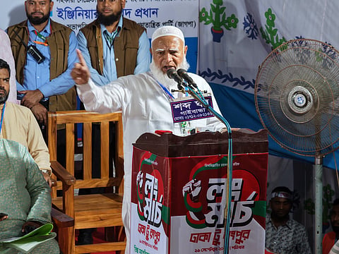 Jamaat-e-Islami Ameer and Leader of the Opposition Shafiqur Rahman addresses a roadside rally during the 11-party alliance’s Dhaka-Rangpur long march on Saturday