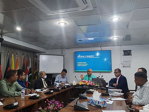 Khorshed Alam, joint secretary at the Ministry of Agriculture and director general of the Seed Wing, speaks at a workshop organised by the Bangladesh Agriculture Reporters Forum at the SAARC Agriculture Centre in Dhaka on Tuesday.