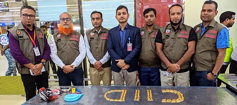 The gold bars were allegedly concealed inside the shoes using a special method in an apparent attempt to evade customs checks