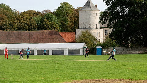 A Brussels player bats during the Liettres Challenge 1478 in Liettres, France, on 3 October 2026.