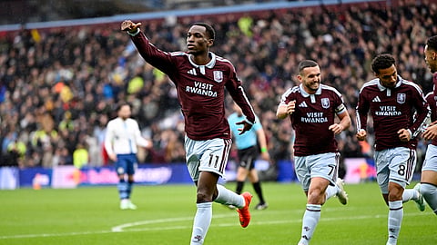 Jackson double ends Man City's perfect run as Villa win 2-1