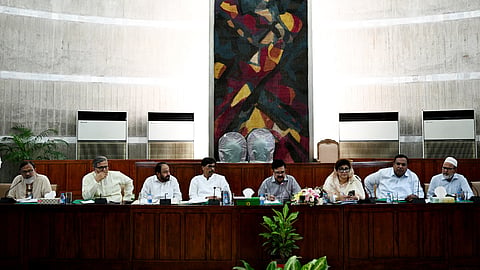 Parliamentary committee recommends halting fertiliser dealership deals amid complaints