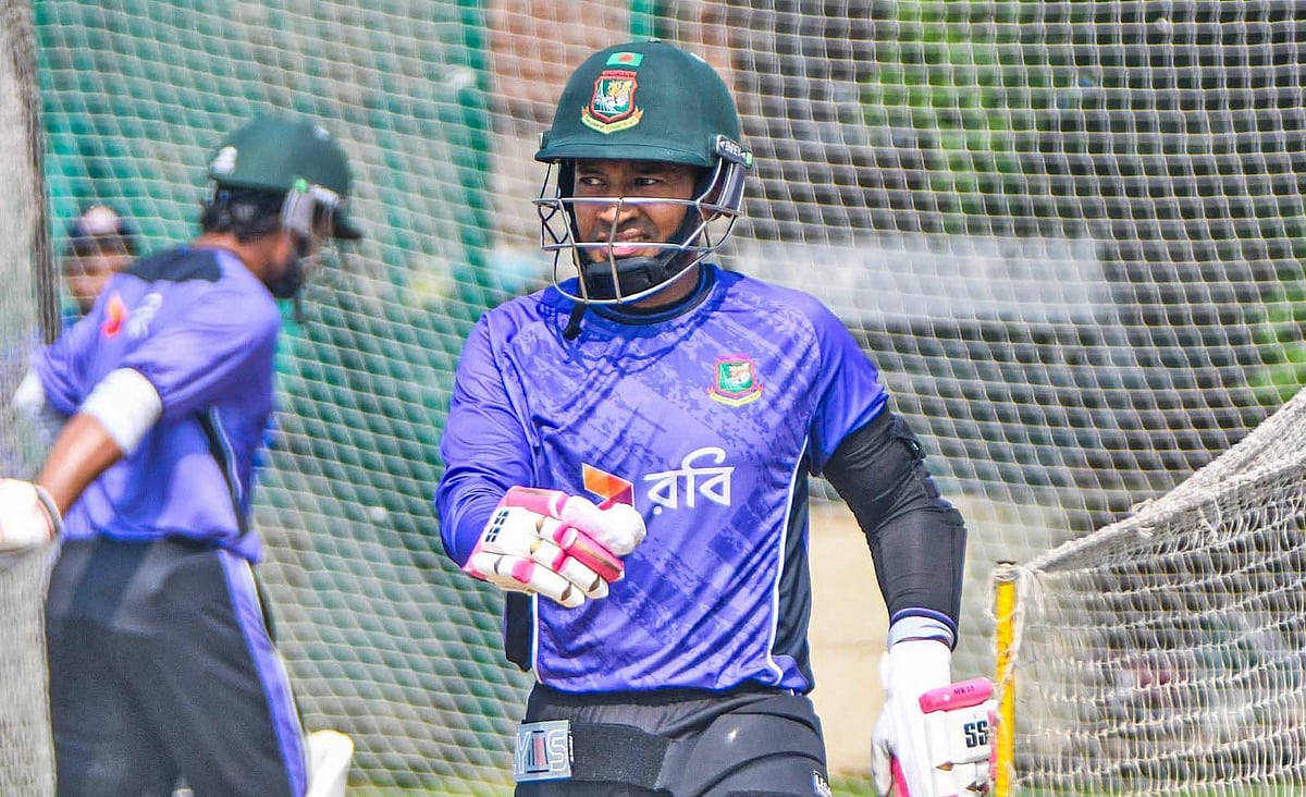 Mushfiqur leaves practice injured a day before West Indies Test