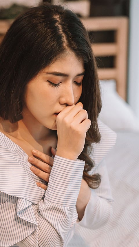 Dry Cough: उन्हाळ्यात कोरडा खोकला वाढतोय? करा 'हे' सोपे घरगुती उपाय