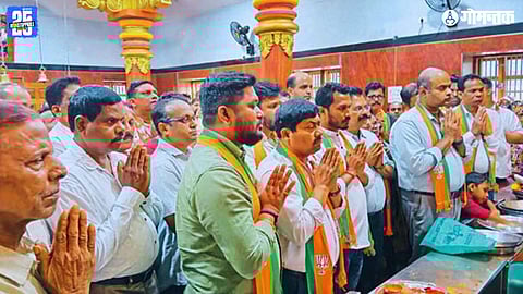 Pritesh Gaokar, Ritesh Naik, Curti 