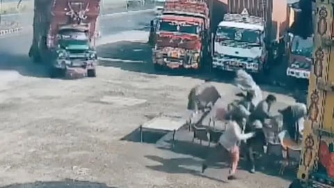 Truck Accident Viral Video