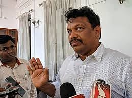 waste management minister is unfit for the position he holds, says justice lobo